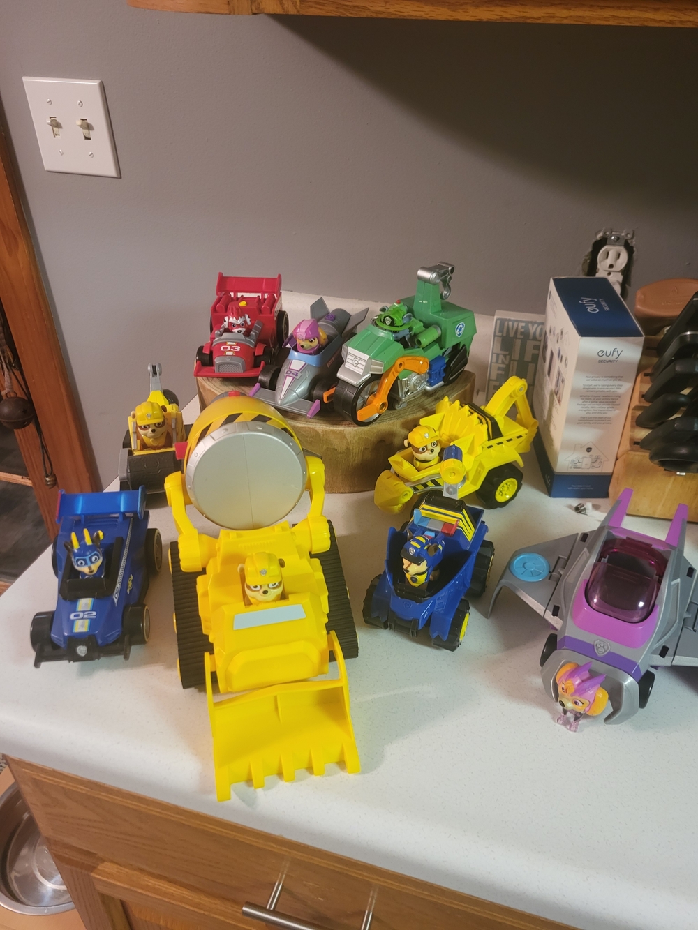 Large/Huge Lot Paw Patrol Toy Lot of Vehicles & Figures Action Vehicles